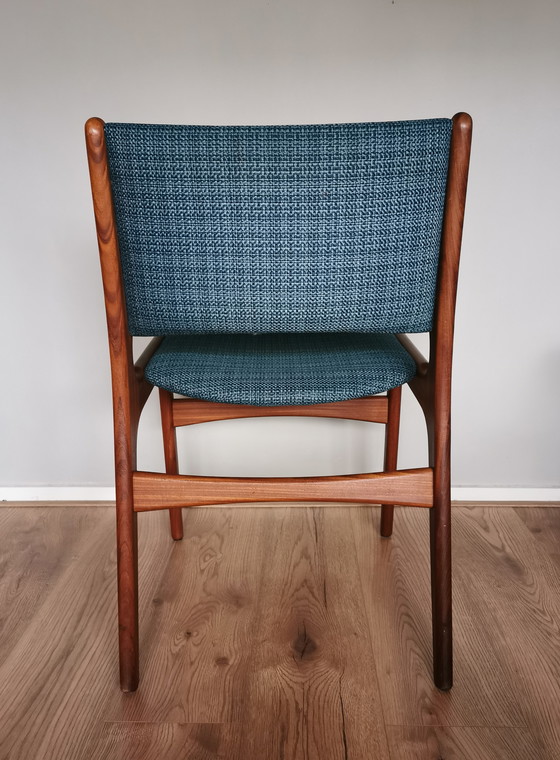 Image 1 of Set van 6 Model 89 eetkamerstoelen van Erik Buch 