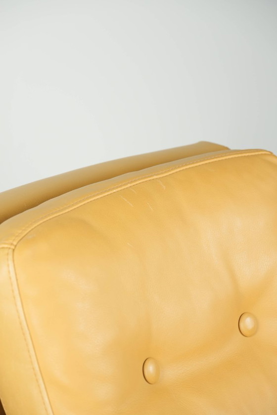 Image 1 of In goede staat verkerende luxe Art Deco design fauteuil van Schuitema uit de Decoforma serie, model Frank