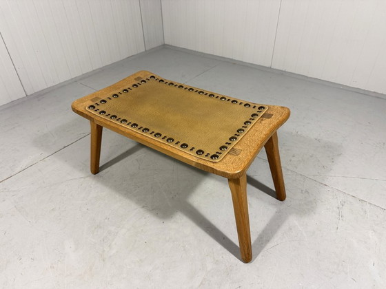 Petit tabouret-repose-pieds en chêne, années 1960 – Skai (photo 12 of 15)