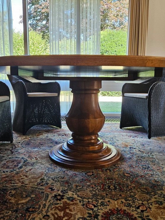 Image 1 of Elegante tavolo ovale in legno + 6 sedie da pranzo in rattan