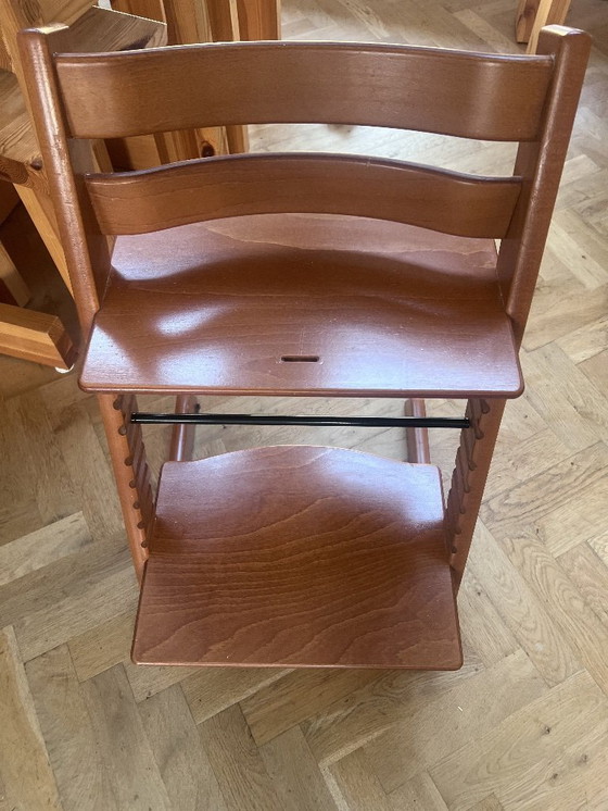 Image 1 of Chaise haute / chaise haute réglable en bois Stokke Tripp Trapp