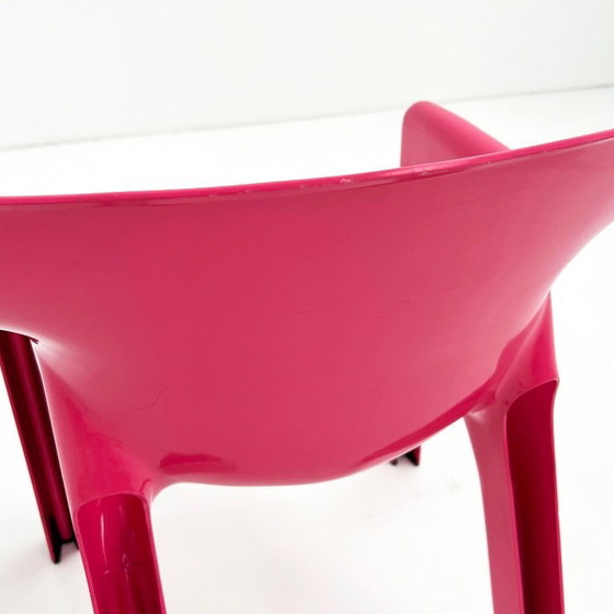 Image 1 of Butaca Gaudí rosa de Vico Magistretti para Artemide, 1984