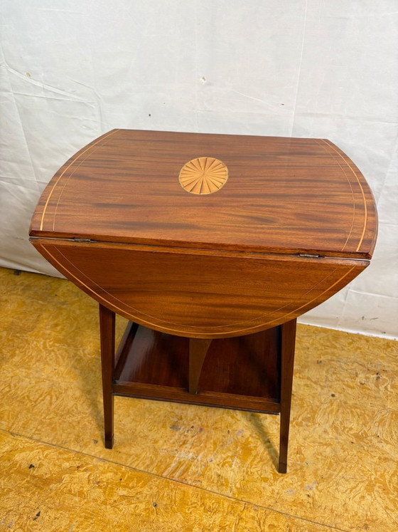Image 1 of Antique Edwardian Mahogany Oval Drop Leaf Side Table (Circa 1900–1930)  A beautiful antique Edwardian oval drop leaf side table 