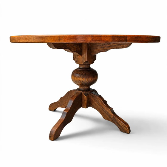 Mesa de comedor de roble macizo / también conocida como mesa de monasterio / con un robusto pedestal central (photo 8 of 13)