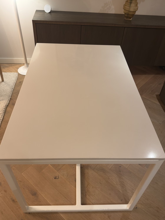 Image 1 of Witte natuursteen eettafel