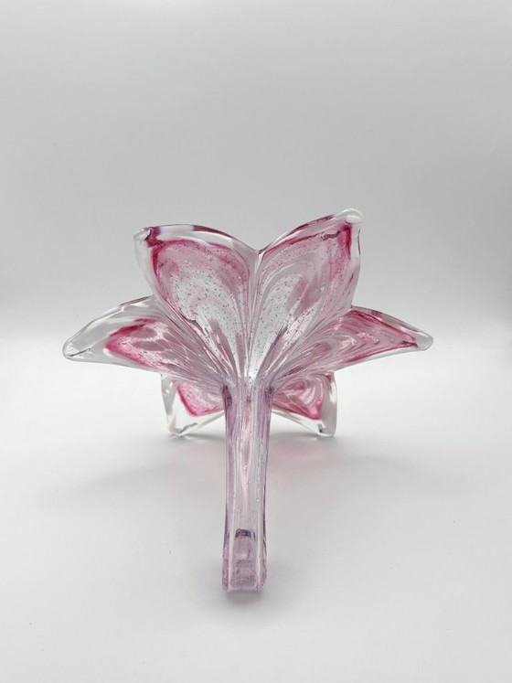Image 1 of coppia di fiori in vetro artistico realizzati a mano in Italia, secondo la tradizione veneziana di murano, di 20x20x11.
