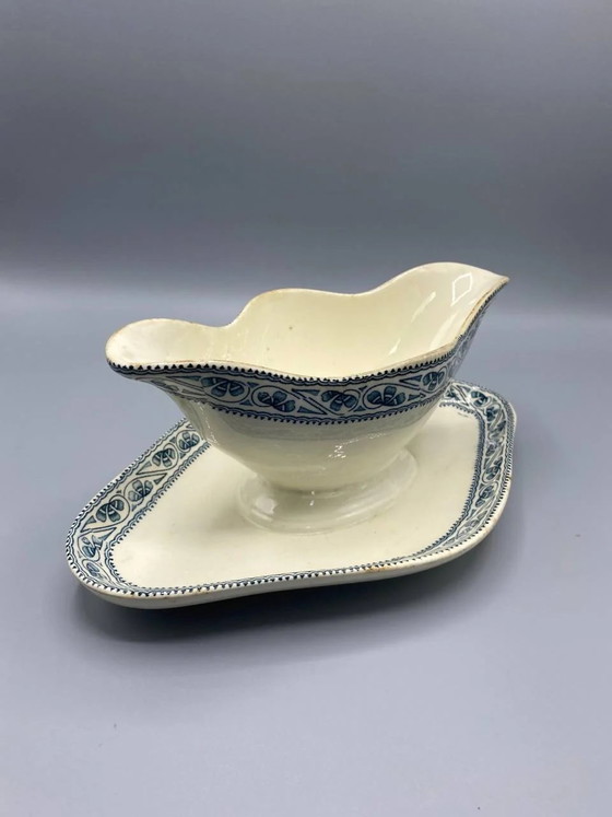 Boulenger Choisy-le-Roi Faience Gravy Boat, Champigny Pattern, with Original Attached Stand – Crockery (photo 2 of 7)