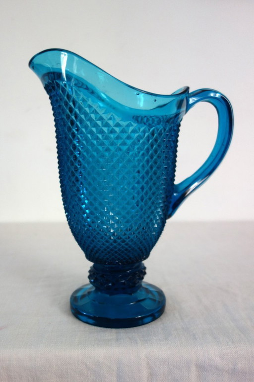 Vintage blue cut glass pitcher – tafelaccessoires (photo 2 of 10)