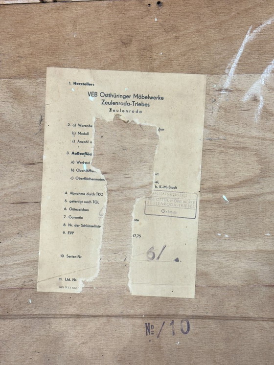 Image 1 of Een erg mooie vintage kledingkast/linnenkast uit de jaren 60.