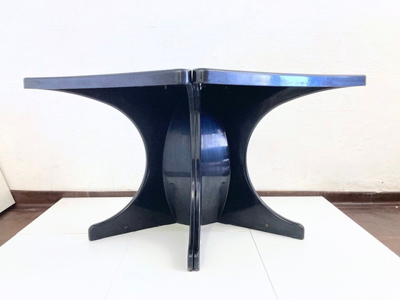 Image 1 of Tavolo da pranzo triangolare design modulare Peter Ghyczy plastica nera anni '70
