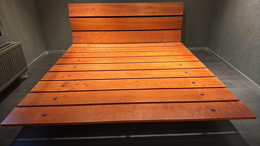Cama de diseño italiano Flou Tadao