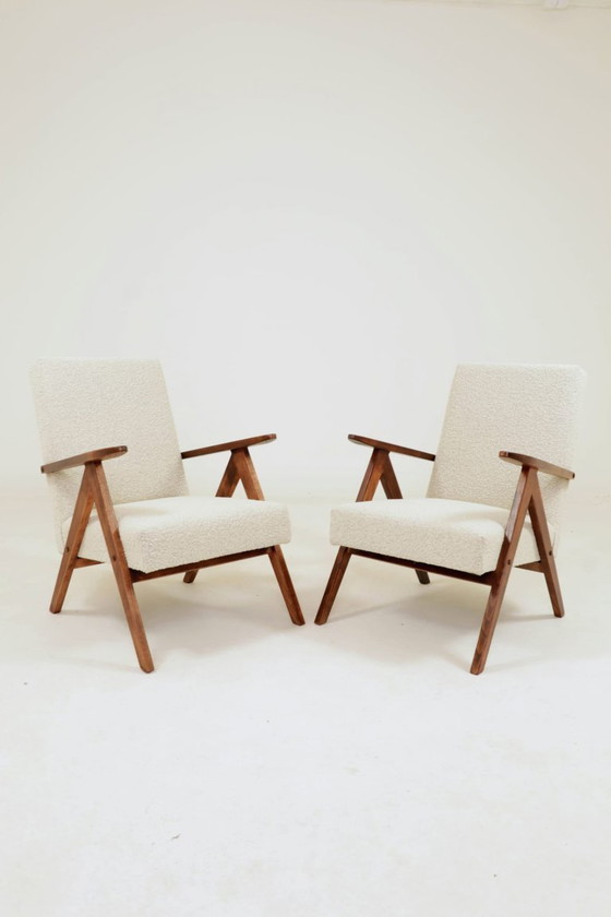 Image 1 of Pair of longue chairs off white bouclé modern design 