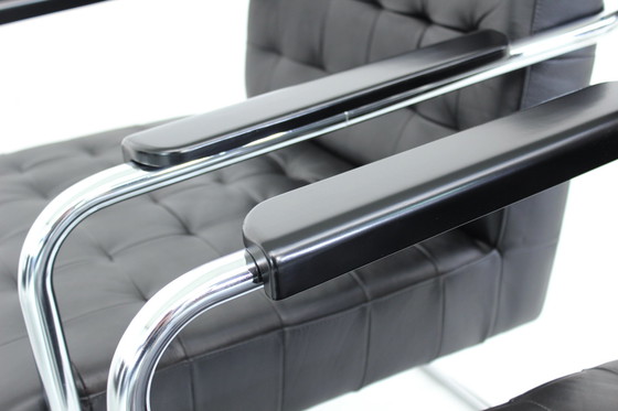 Image 1 of As new, Set of 4 Bauhaus Cantilever armchairs (Freischwinger) with premium leather and chromed tubular steel frame, 1a restored