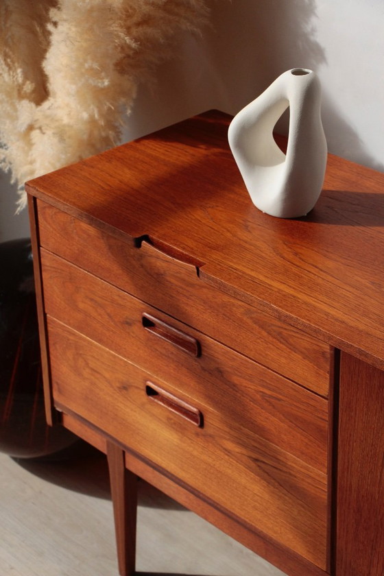 Image 1 of Nathan Teak-Sideboard (1960er Jahre) – Restauriertes englisches Design