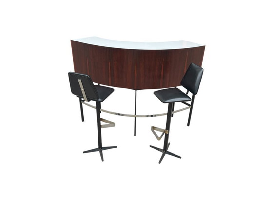 Image 1 of Bar in palissandro di metà secolo con sgabelli da bar