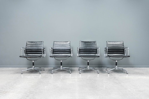 Eames EA108 vergaderstoel, 10x