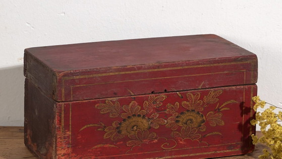 Cassa rossa antica con dettagli floreali (c.1900) #44 – Vetrine (photo 3 of 37)