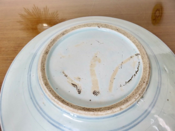 Image 1 of Ancien plat en porcelaine de Chine, dynastie Ming, Swatow, Zhangzhou, fin XVIIème