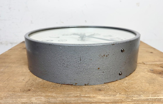Image 1 of Grijze industriële fabriekswandklok van Chronotechna, jaren 50