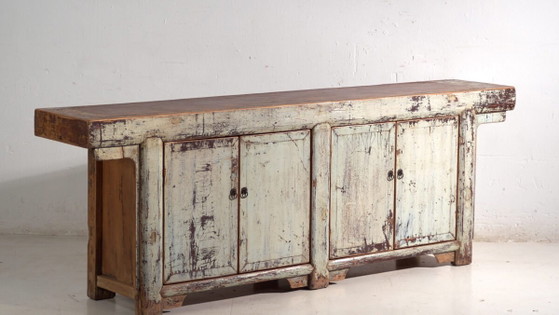 Antique lacquered altar sideboard in pine wood – China, circa 1900 – Brass (photo 3 of 40)