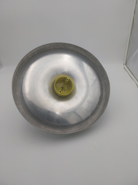 1x 1970er Space Age Aluminium Scheiben Wand-/Deckenleuchte 35cm Durchmesser 7cm Tief im Stil von Charlotte (photo 7 of 8)