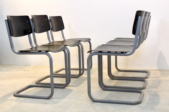 Juego de seis sillas cantilever modernistas holandesas, Gispen, Sillas auxiliares, Gris, Bauhaus (foto 4 de 5)