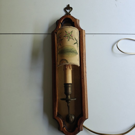 Image 1 of Lampada da parete botanica vintage con paralume in pergamena – stile rustico/cottage
