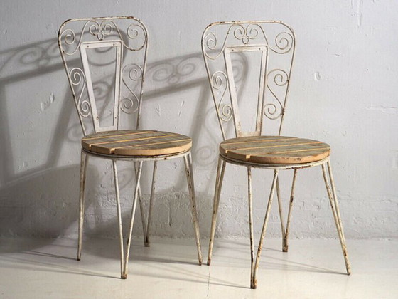 Antique outdoor chairs in white (c.1920). Set of 4 pieces – Garden chairs, Wood, Iron (photo 26 of 40)
