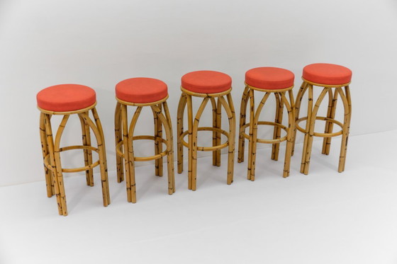 Image 1 of Bamboe bar met 5 bamboe barkrukken, jaren 1950, Italië