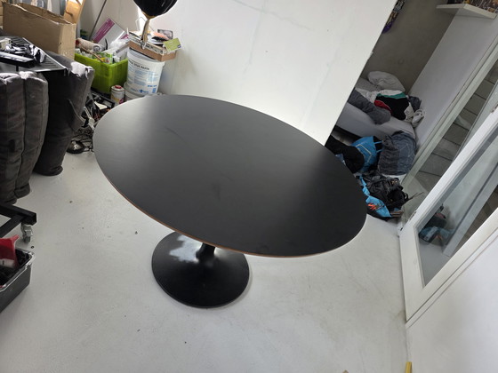 Image 1 of Tavolo da pranzo Swoop con base in acciaio