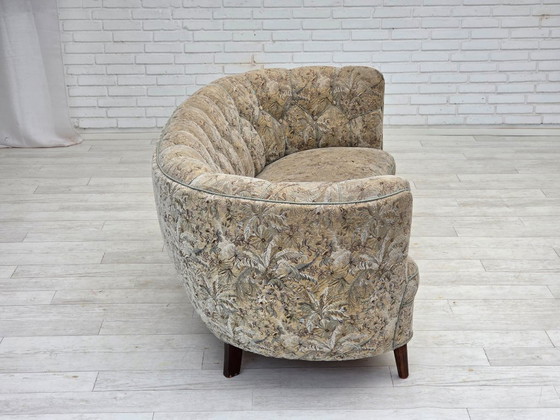 Image 1 of Anni '70, divano danese a 3 posti curvo, tessuto originale multicolore, legno di faggio.