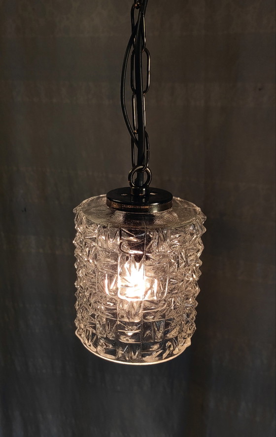 Image 1 of Hanglamp van glas en verguld metaal - midden 20e eeuw