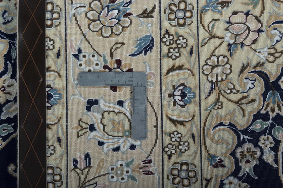Image 1 of Nain 9LA - Handgeknoopt oosters tapijt met zijde - 210 x 162 cm - Elegante blauwtinten