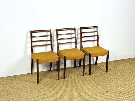 3 Skandinavische Stühle aus Teakholz 1960