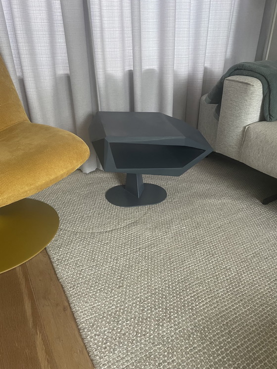 Image 1 of Table d'appoint Zuiver North bleu espace