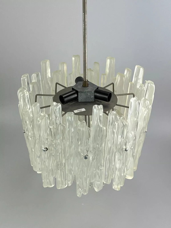 Image 1 of Lampadario anni '60 e '70, lampada da soffitto, lampadario in plastica, era spaziale