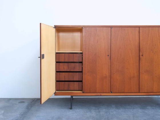 Image 1 of "TORVIK" vintage dressoir/commode uit het midden van de 20e eeuw