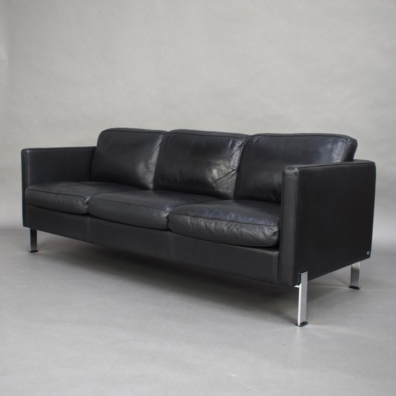 De Sede DS-118 Dreisitzer-Sofa, schwarzes Leder, Chrombeine – 3-5 Sitzer Sofas, Leather, Chrome (photo 2 of 5)