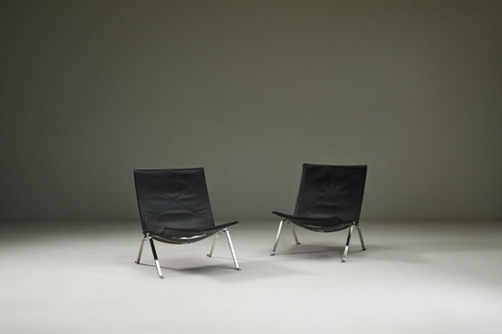 Image 1 of Ensemble de deux chaises longues PK22 par Poul Kjærholm pour Fritz Hansen, Danemark des années 1950.
