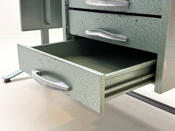 Image 1 of Taller industrial y escritorio, décadas de 1950-1960.