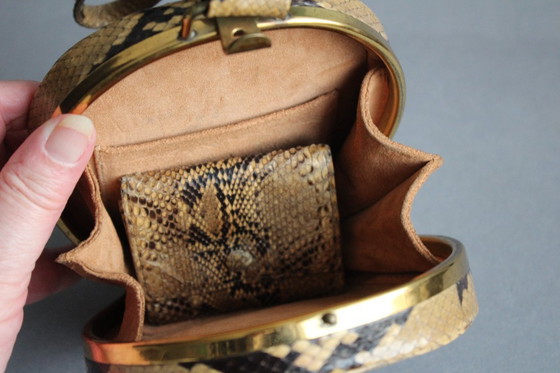 Image 1 of Seltene alte Handtasche Theatertasche Handgelenk mit Portemonnaie Schlangenleder