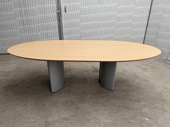 Image 1 of Table à conception multiple Arco