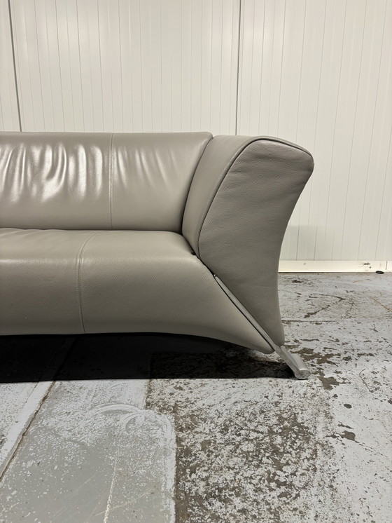 Image 1 of 2 places Rolf Benz 322