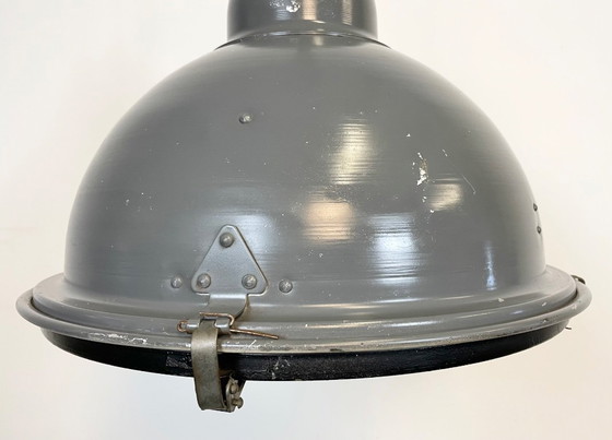 Image 1 of Lampada a sospensione industriale grigia con copertura in vetro trasparente, anni '70