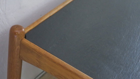 Image 1 of Mesa de centro de pizarra y roble de mediados de siglo XX, diseñada por Eric Merthen, década de 1960.