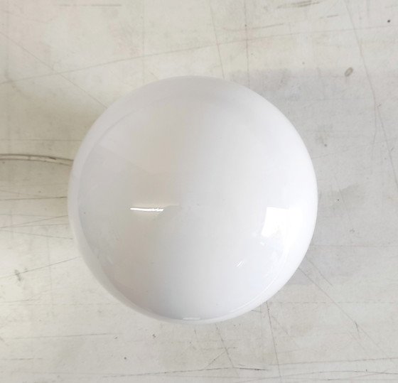 Image 1 of Lámpara de techo o de pared Art Déco con globo opalino - mediados del siglo XX