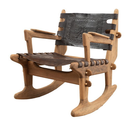 Petit fauteuil à bascule suspendu par Angel Pazmino
