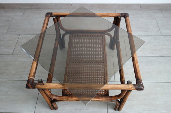 Image 1 of Vintage salontafel van bamboe, rotan en leer uit de jaren 60.
