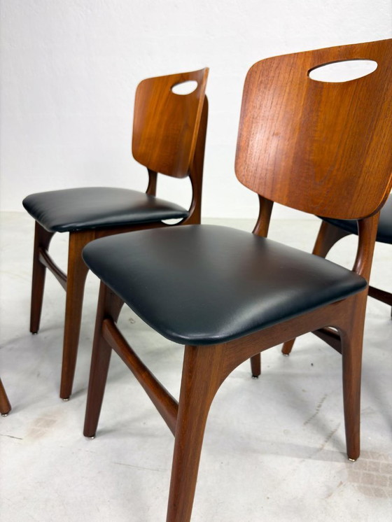 Image 1 of Set of Mid-century Dining Chairs in Danish Design