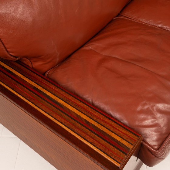 Sofá Paganini de Luciano Frigerio para Frigerio di Desio 1980 – Leather, Wood (photo 7 of 20)